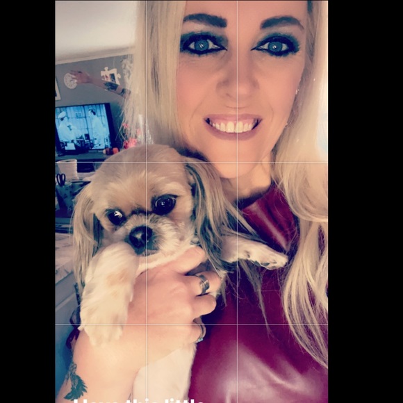 Meet your Posher, Lori - Picture 2 of 16